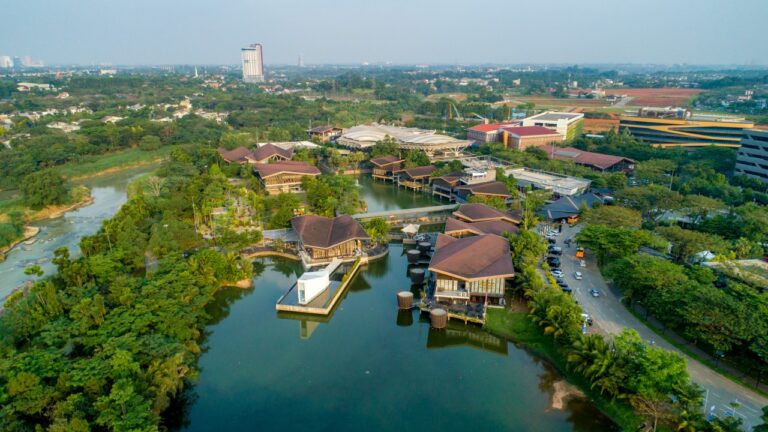 the breeze bsd city - the breeze bsd city ada apa saja - restoran di the breeze